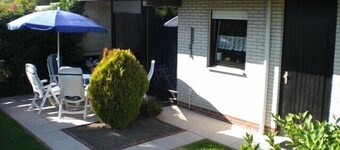 Detached flat-roof bungalow near to the beach
