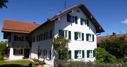 Feel close to the Allgäu mountains, Forggensee, 3 BR, smoke-free, wireless