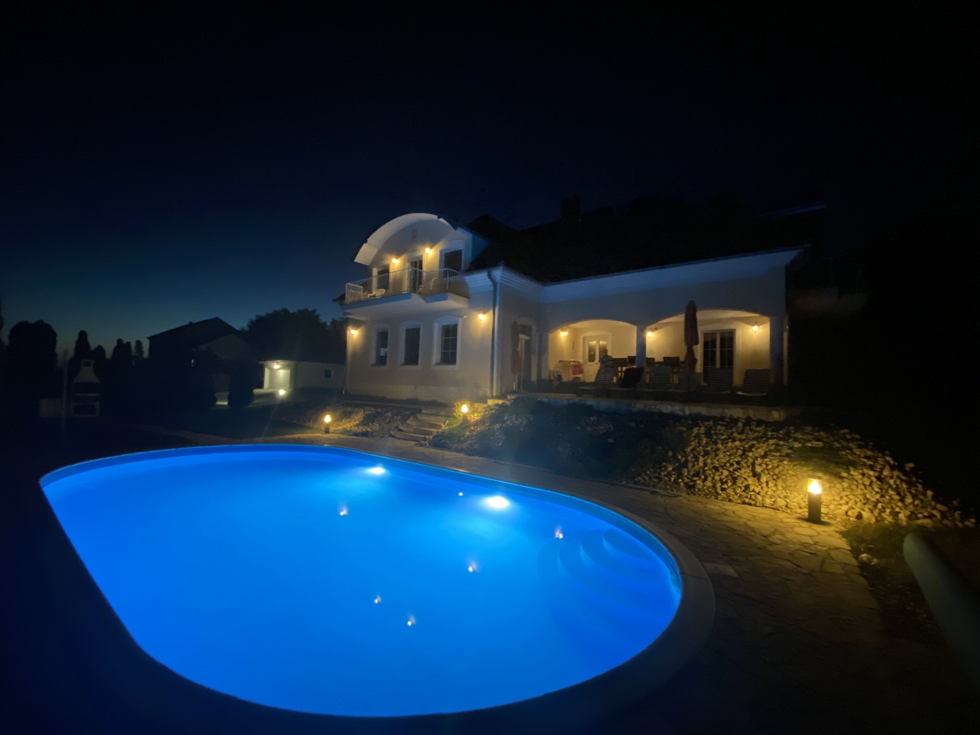 Exclusive, bookings all year, vacation home with swimming pool