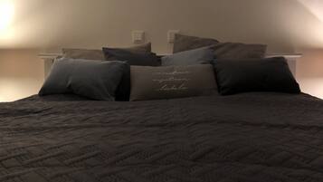 1 quarto, Wi-Fi de cortesia, roupa de cama