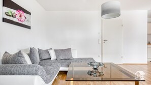 Televisión, tenis de mesa y libros 