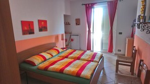 2 Schlafzimmer, Bügeleisen/Bügelbrett, Reisekinderbett, WLAN