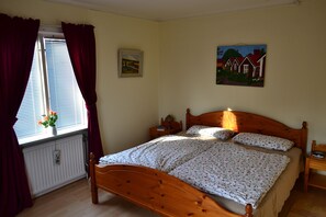 2 quartos, ferros/tábuas de passar roupa, Wi-Fi, roupa de cama