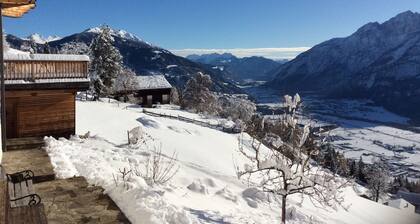 Connoisseurâs holiday â let your hair down, far away from the madding crowd