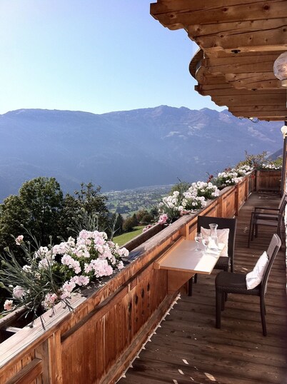 Connoisseur’s holiday – let your hair down, far away from the madding crowd