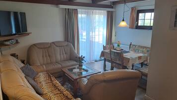 TV connectée, livres, médiathÚque, chaßne hi-fi