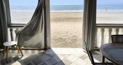 Casa Viale Italia - homely house with direct access to the sandy beach