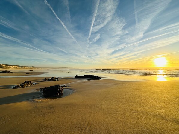 Aurinkotuoleja, rantapyyhkeitä