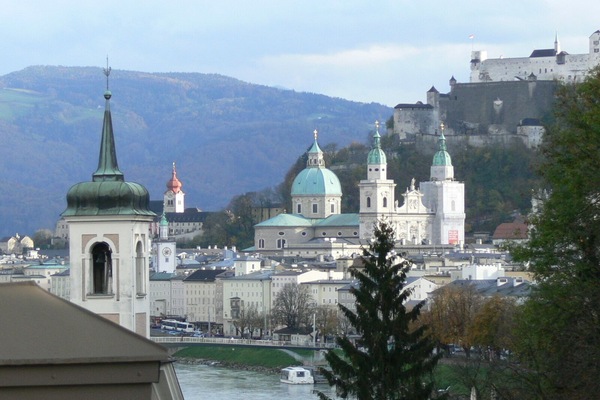 Your view towards the Old Town