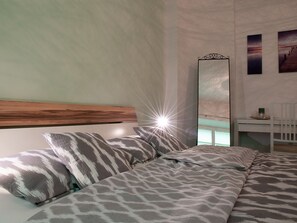 2 chambres, fer et planche à repasser, Wi-Fi, literie fournie