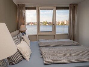 2 bedrooms, WiFi, bed sheets - 096 Havenkante - 096 Hafenkante apartment with harbor view and direct beach access (Wilhelmshaven)
