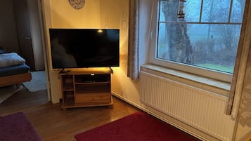 6 makuuhuonetta, silitysrauta/-lauta, vauvansÀngyt, ilmainen Wi-Fi