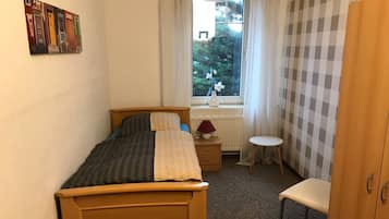 6 bedrooms, iron/ironing board, cots/infant beds, free WiFi