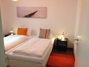 2 bedrooms, iron/ironing board, WiFi, bed sheets