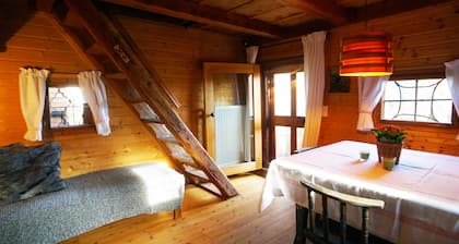 comfortable blockhouse for 2 persons with garden, lake nearby