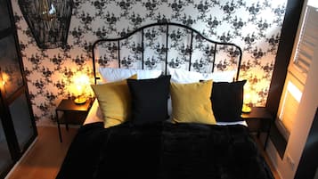 1 bedroom, travel crib, WiFi, bed sheets