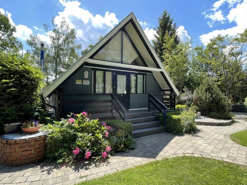 With sauna and fireplace