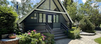 With sauna and fireplace