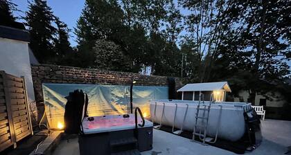 Con sauna y chimenea.