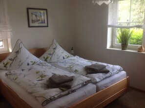 2 chambres, fer et planche Ă repasser, Wi-Fi gratuit, draps fournis