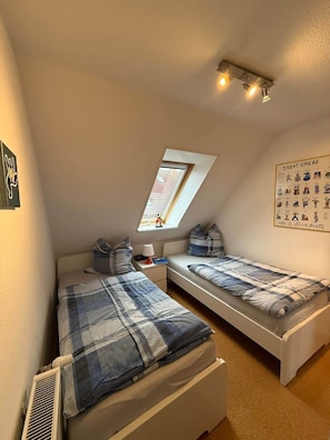 4 chambres, fer et planche à repasser, Wi-Fi gratuit, draps fournis