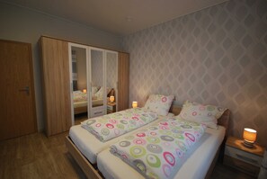 2 Schlafzimmer, Bügeleisen/Bügelbrett, Reisekinderbett, WLAN