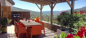 New, modern stone chalet with large terrace and large pool (Rondinara)