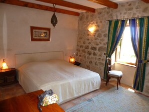 4 habitaciones y caja de seguridad en la habitación 