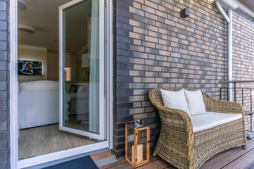 Fantastic, central and bright maisonette apartment near the beach with balcony