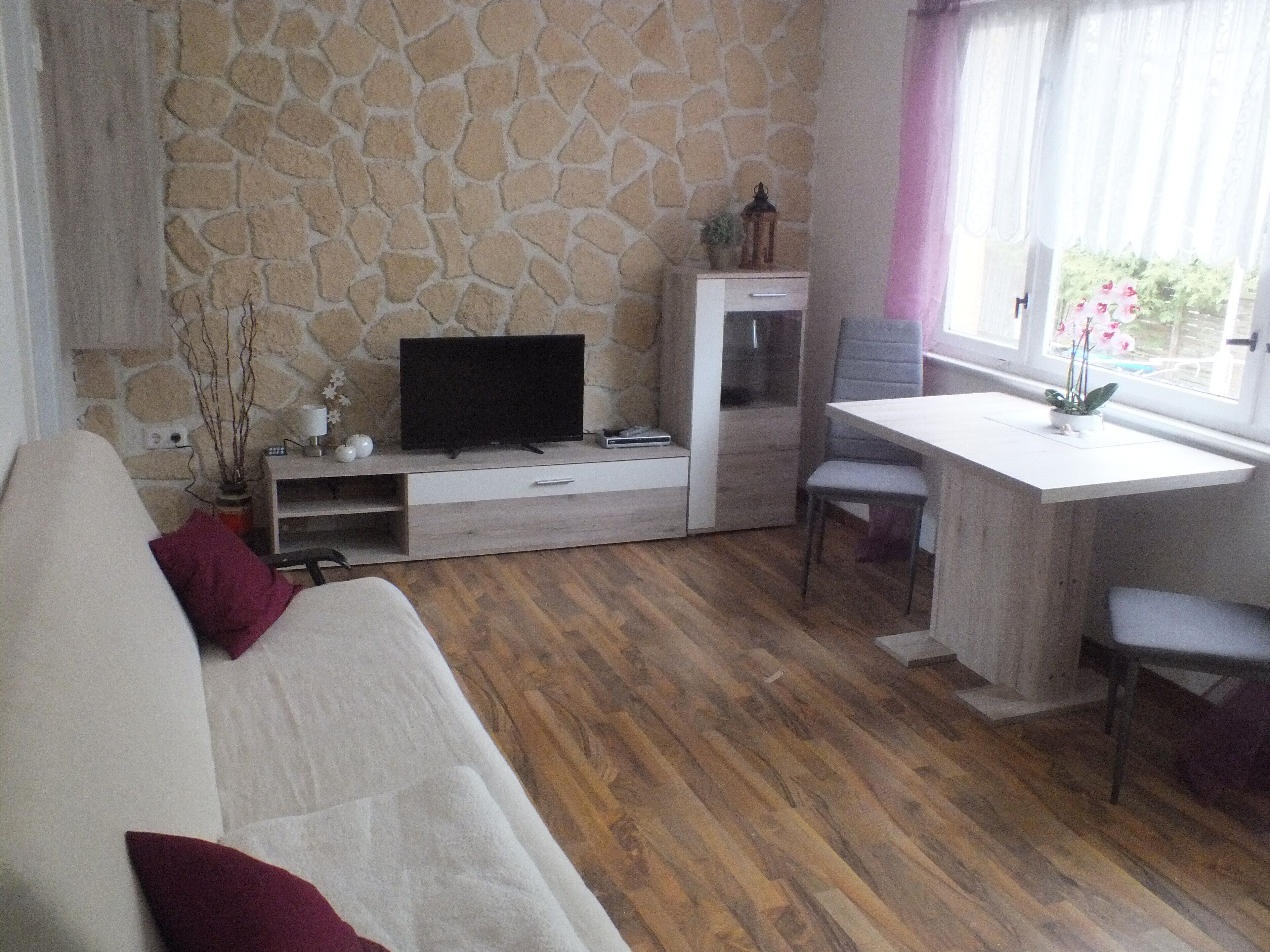 Bungalow umgeben von Seen und Wäldern zu vermieten!