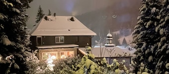 Freistehendes Ferienhaus mit Sauna und Whirlpool zur individuellen Nutzung