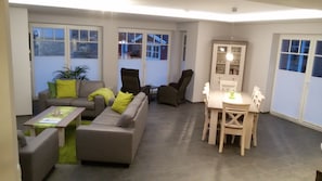 TV, fireplace, books, stereo - Oasis for 8 persons with sauna and jacuzzi (Sankt Peter-Ording)