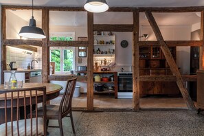 Fridge, oven, stovetop, dishwasher - Listed building ensemble in the Rundlingsdorf in Wendland (Zargleben)