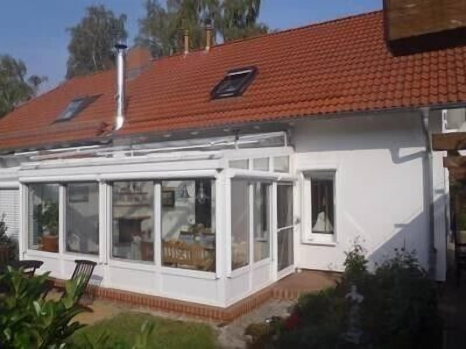 new, modern, 700 m to the white sandy beach, winter garden, quiet location