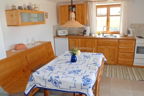 Kühlschrank, Ofen, Herdplatte, Geschirrspüler