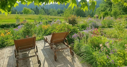 Ferienwohnung in Einzelhoflage mit Blick auf Wiesen, Wälder und Natur.