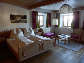 3 habitaciones, wifi gratis y ropa de cama 