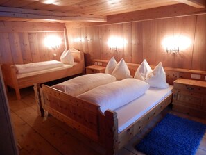 3 bedrooms, free WiFi, bed sheets