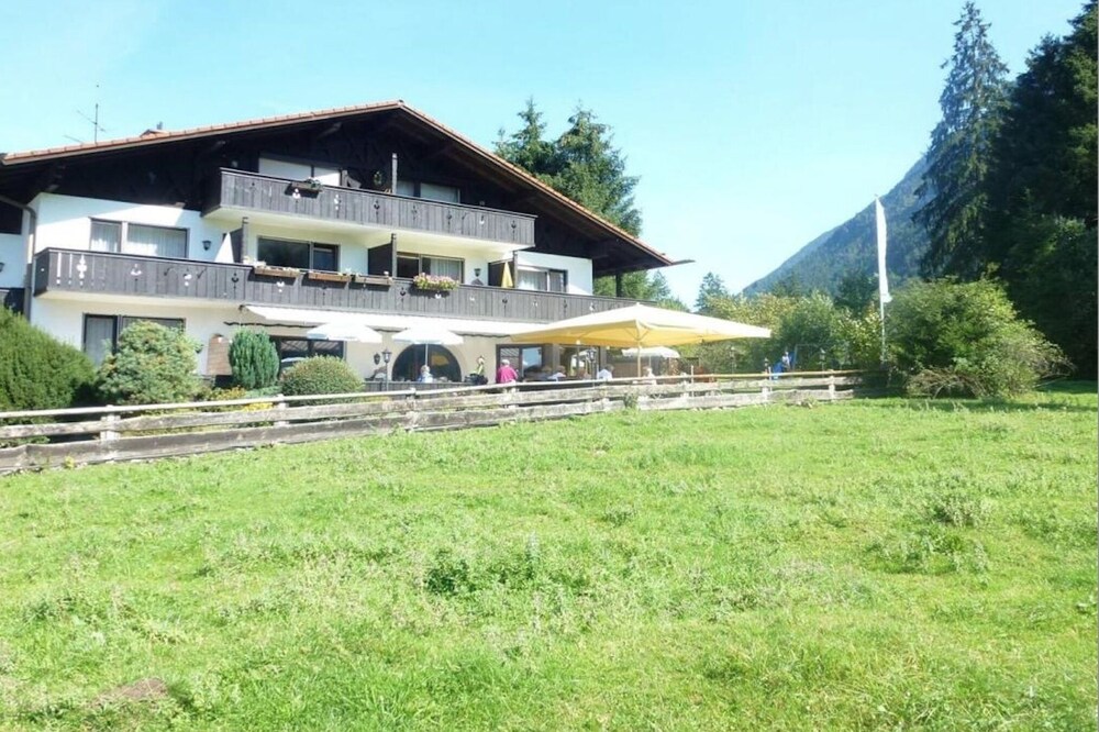 Zugspitze Alm holiday apartment with a dream view