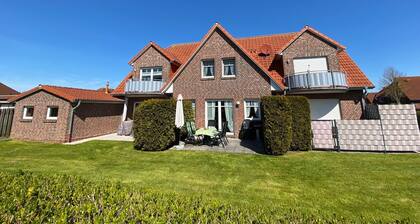 Like a vacation home, equipped to a high standard, close to the beach