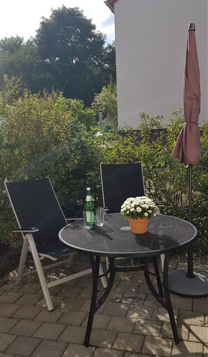 تناول الطعام بالخارج