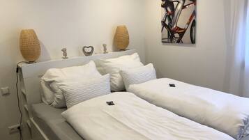 1 Schlafzimmer, Bügeleisen/Bügelbrett, Reisekinderbett, kostenloses WLAN