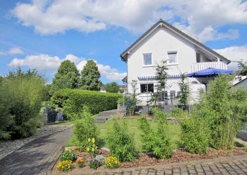 DEB 003 Ferienwohnung mit Balkon in Bürgeln