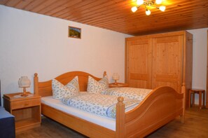 2 Schlafzimmer, Bügeleisen/Bügelbrett, Reisekinderbett, WLAN