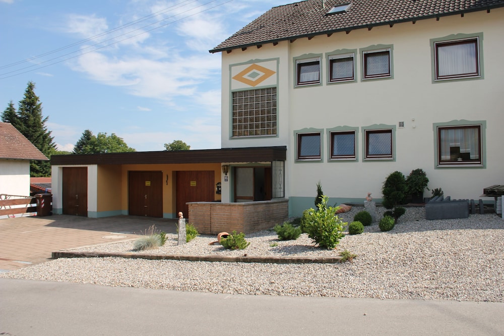 160 m² very well furnished Ferienh. also for 2 families or 14 persons +