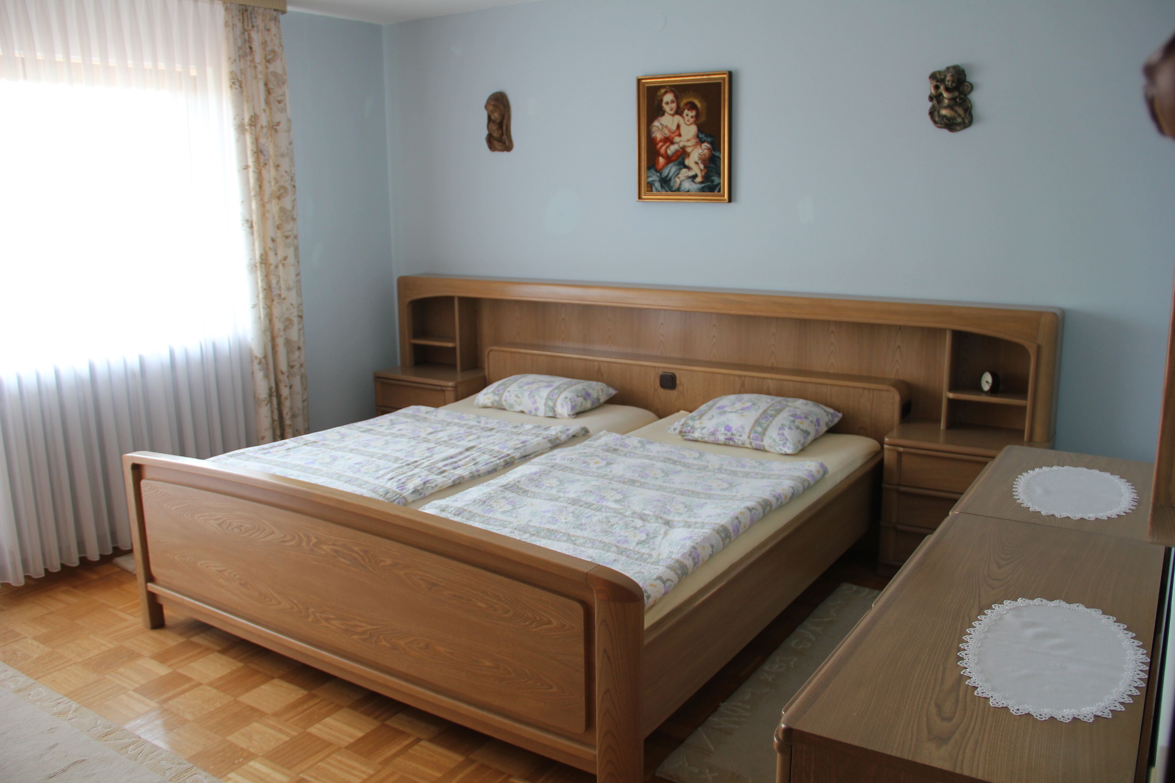 160 m² very well furnished Ferienh. also for 2 families or 14 persons +