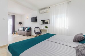 2 makuuhuonetta, silitysrauta/-lauta, Wi-Fi, vuodevaatteet