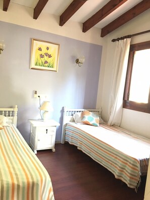 3 Schlafzimmer, Bügeleisen/Bügelbrett, Reisekinderbett, WLAN