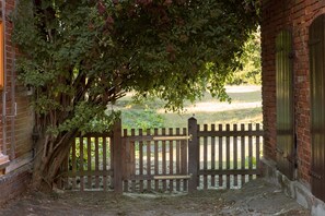 Property grounds - You are looking for peace and relaxation in the completely renovated former farmhouse (Frankenfeld)