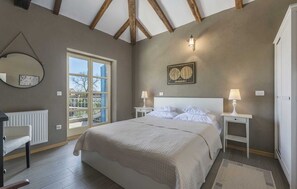 3 chambres, fer et planche à repasser, Wi-Fi gratuit, draps fournis